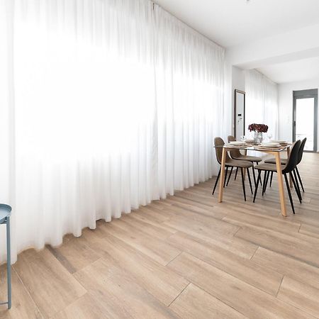 Stylish Spacious Apartment In Palaio Faliro Athen Eksteriør bilde