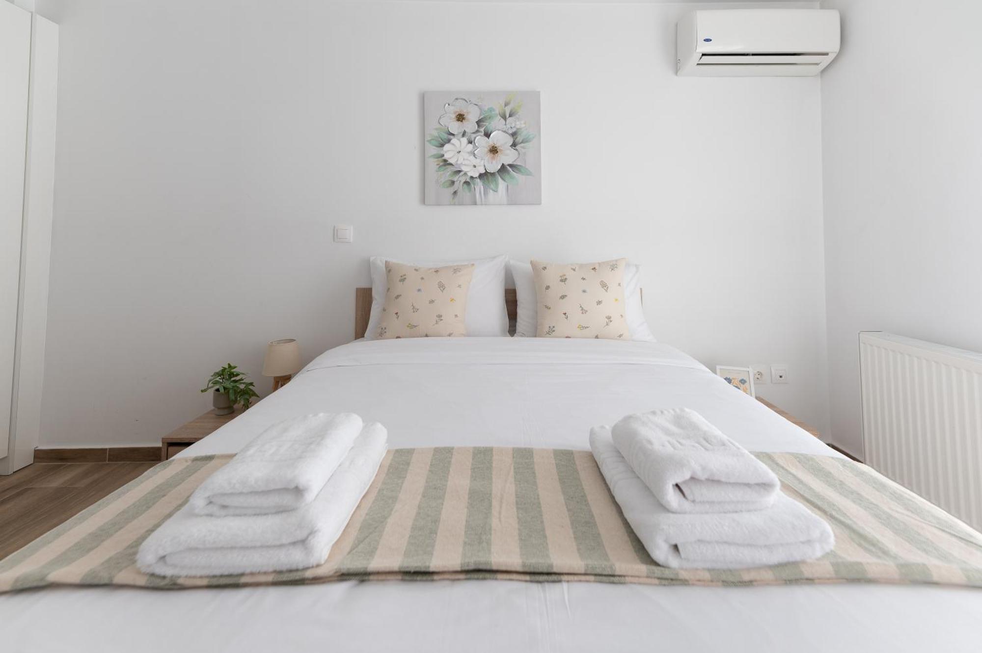 Stylish Spacious Apartment In Palaio Faliro Athen Eksteriør bilde